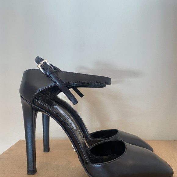 Prada Black Leather Pumps - Picture 3 of 5